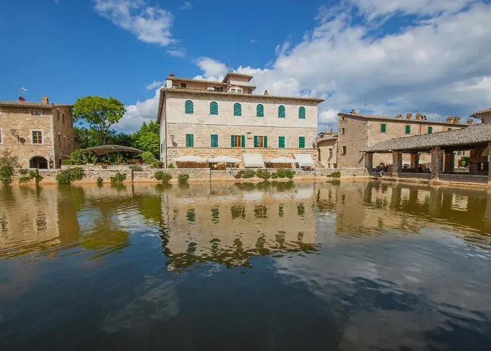 ファームステイ La Poderina